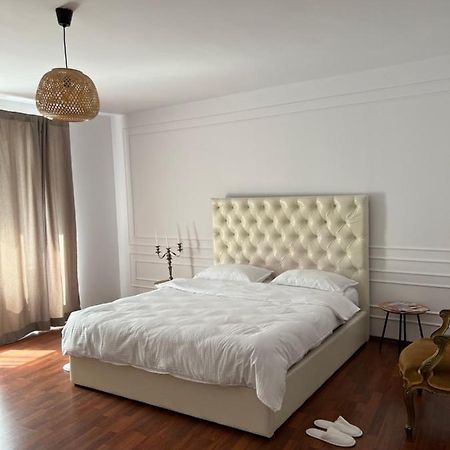 Hidden Gem Apartment In The Center Of The City Brasov Exterior photo